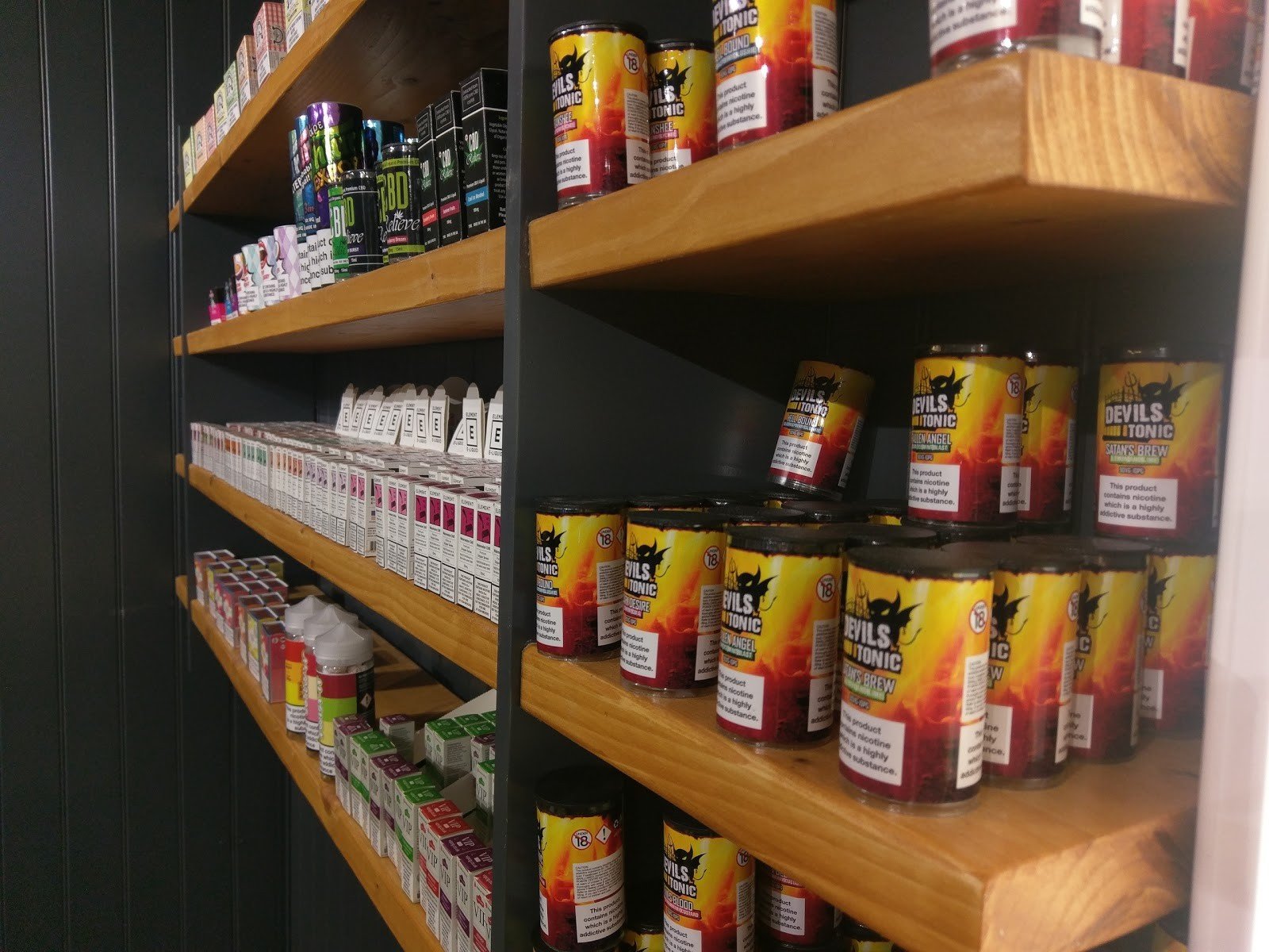 vape shop uttoxeter New vape shop in Uttoxeter high street main image 1